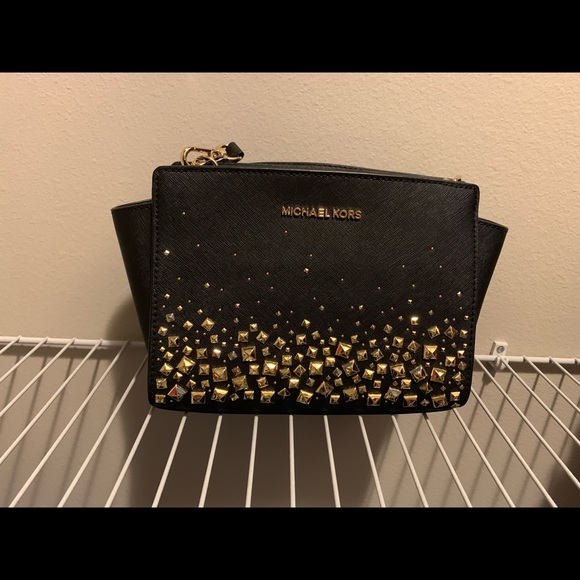 MICHAEL Michael Kors Handbags - NWT Michael Kors Selma Stud Medium Messenger